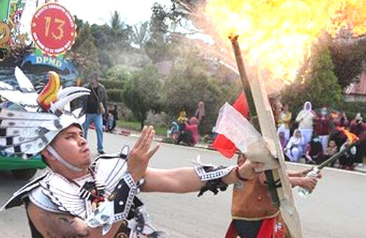 Meriahkan Harjad Ke-22, Pemkab Mura Gelar Karnaval Budaya