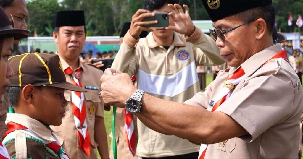 Hermon Buka Kemah Besar Pramuka Tingkat Kwartir Cabang Mura