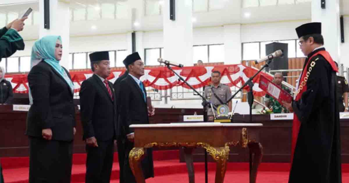 Pj Bupati Ucapkan Selamat Atas Dilantiknya Unsur Pimpinan Definitif DPRD Mura