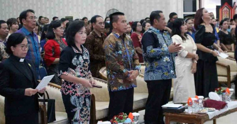 Pj Bupati Mura : Momentum Natal adalah waktu yang tepat untuk memperkuat persatuan