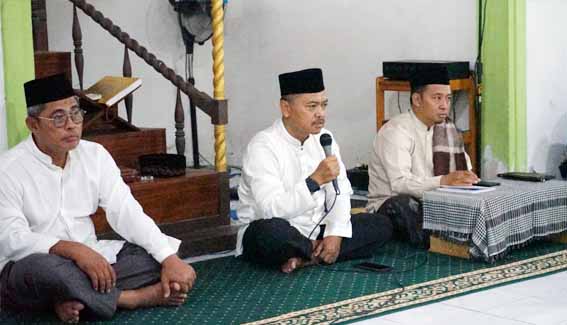 Disnakertrans Kalteng Gelar Buka Puasa Bersama ASN, Tekon dan Masyarakat Sekitar Kantor