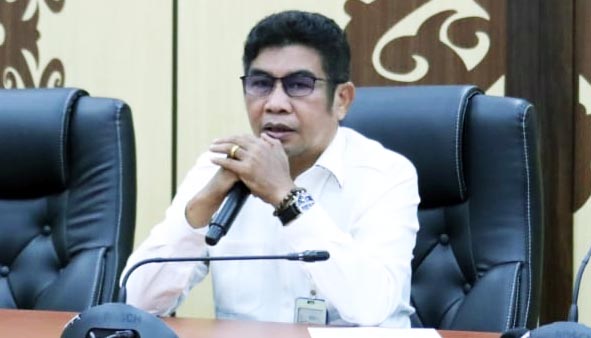 Kadiskominfosantik Kalteng Serahkan Tali Asih Kepada PPNPN di Lingkup Diskominfosantik dari Mitra Media