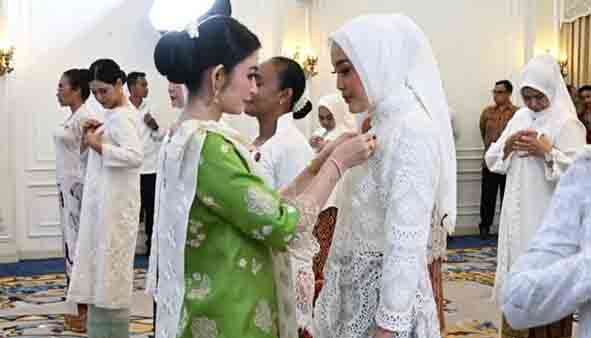 Aisyah Thisia Agustiar Sabran Resmi Dilantik Sebagai Ketua Dekranasda Kalteng