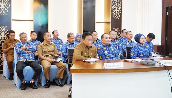 Gubernur dan Wagub Kalteng Hadiri Rakor Penyelenggaraan Pemerintah Daerah Secara Virtual