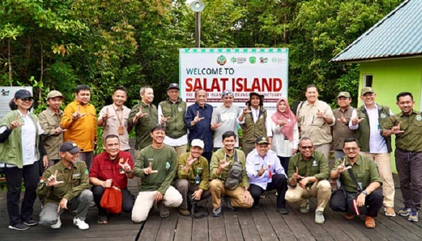 Menhut RI Kunjungi Kawasan Konservasi Orangutan di Pulau Salat Kabupaten Pulang Pisau