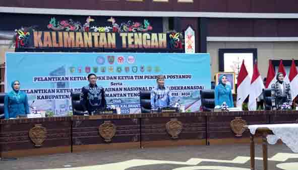 Gubernur Hadiri Pelantikan Ketua TP-PKK dan Ketua TP Posyandu Kabupaten/Kota Se Kalteng