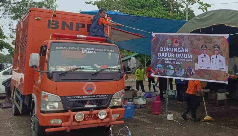 Dirikan Dapur Umum Bentuk Dukungan BPBD Kalteng untuk Warga Terdampak Banjir di Buntok