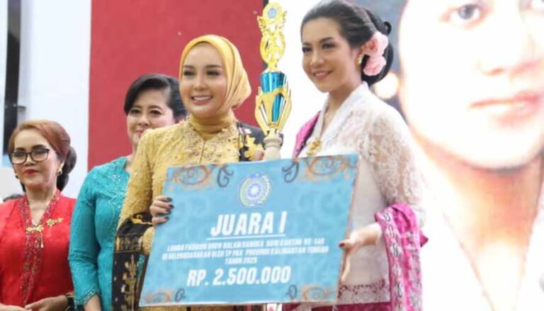 Pemprov Kalteng Gelar Fashion Show Meriahkan Peringatan Hari Kartini