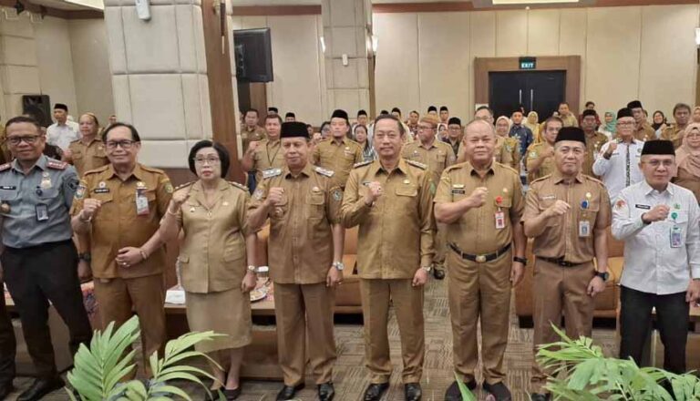 Plh Asisten Pemkesra Buka Rakor Persiapan Pemberangkatan Jemaah Calon Haji Kalteng