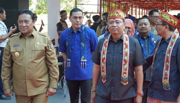 Wagub Edy Pratowo Sambut Kunker Komisi V DPR RI di Bandara Tjilik Riwut