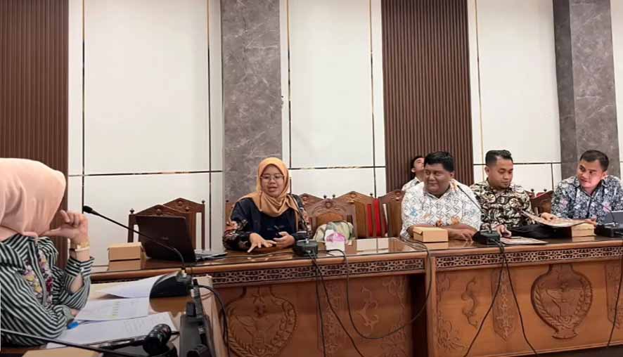 Komisi II DPRD Kalteng Terima Audiensi Tim Kajian Mitigasi Bencana UPR
