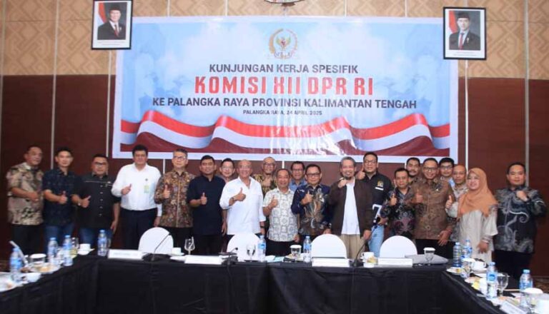 Kepala DLH Kalteng Hadiri Rapat Bersama Komisi XII DPR RI
