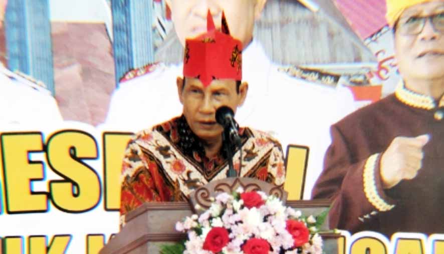 Arton S Dohong Hadiri Peresmian Balai Induk Kaharingan Garing Nganderang dan Gedung Kayu Erang Tingang