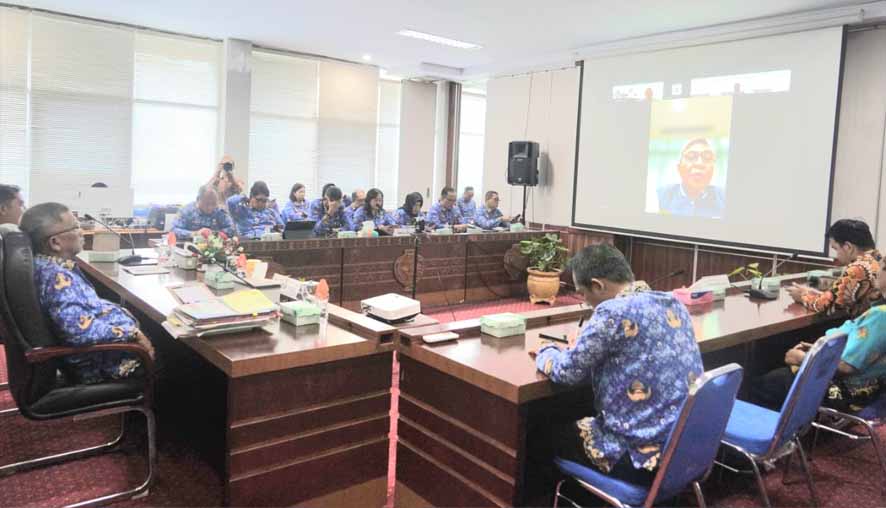 Plt Sekda Kalteng Hadiri Rakor Pencegahan Korupsi di Dunia Usaha dengan KAD Seluruh Indonesia Secara Virtual