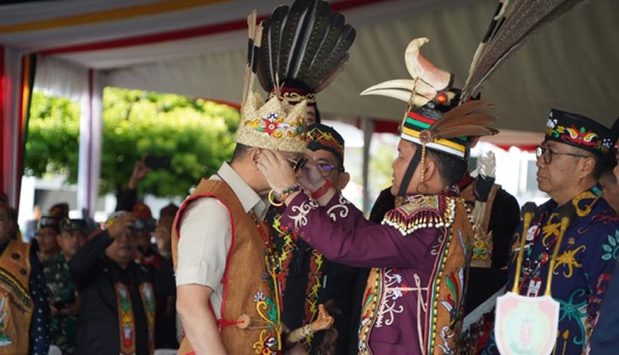 Gubernur Pimpin Apel Bersama Camat, Lurah, Kepala Desa, Babinsa, Bhabinkamtibmas dan Damang yang Dihadiri Menko Pangan RI