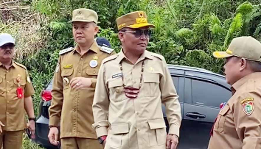 Sidak Ruas Jalan Palangka Raya–Gunung Mas, Gubernur Tegaskan Tidak Ada Toleransi untuk Pelanggaran Tonase Jalan