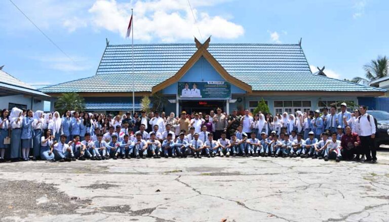 Kunjungi SMAN 1 Kuala Kapuas, Gubernur Sampaikan Kunci Sukses Dalam Hidup