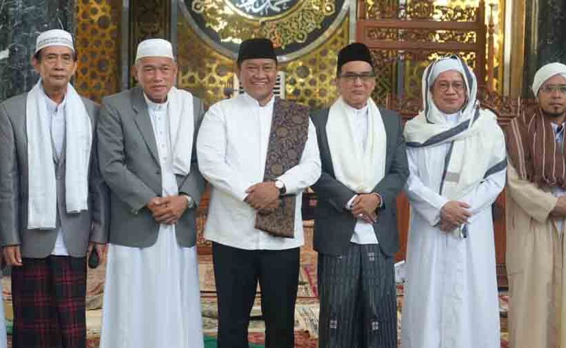 Wagub Edy Pratowo Salat Iduladha 1446 Hijriah di Masjid Raya Darussalam Palangka Raya