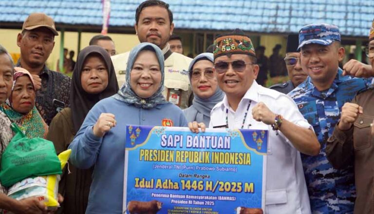 Jelang Iduladha 1446 H, Gubernur Agustiar Sabran Tinjau Sarpras, Salurkan Hewan Kurban Serta Buka Pasar Murah