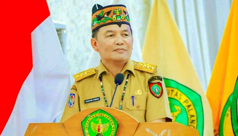 Hadiri Wisuda di UPR, Gubernur Sampaikan Pentingnya Pendidikan Bagi Generasi Muda