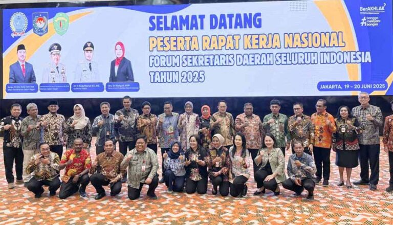 Plt Sekda Kalteng Hadiri Rakernas Forsesdasi