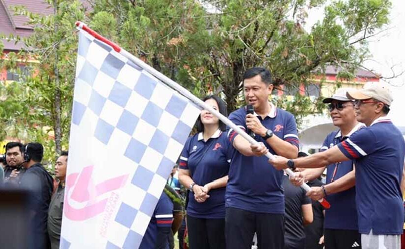 Di tengah padatnya agenda, Gubernur Sempatkan Hadiri Jalan Santai Peringatan Hari Bhayangkara ke-79